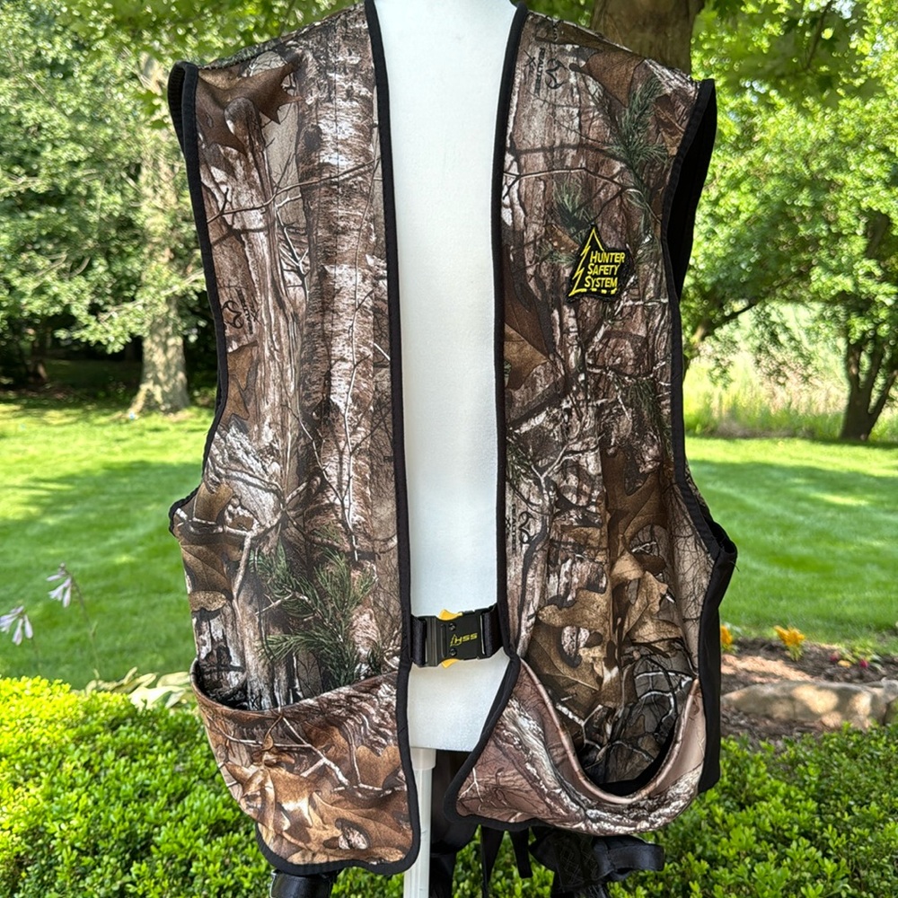 HUNTER SAFETY SYSTEM HARNESS